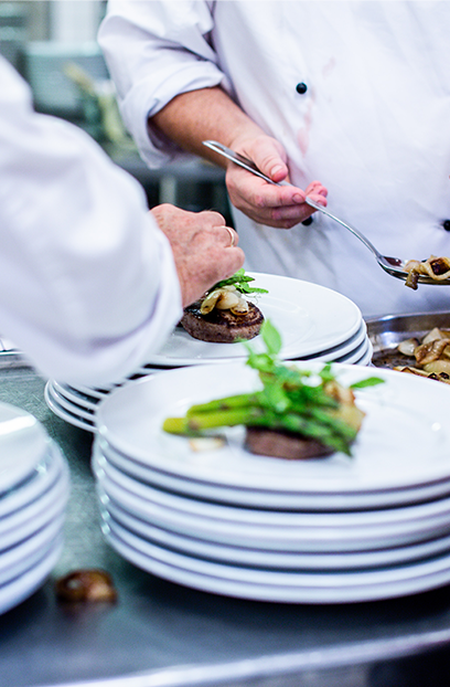 Restaurant les délices de lavoute en bord de loire auvergne chef Alexandra Tomas